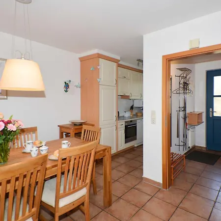 Reetdachhaus Malve 3 Im Puddeminer Wiek Nyaraló *