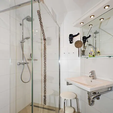 Reetdachhaus Malve 3 Im Puddeminer Wiek Prázdninový dům Puddemin